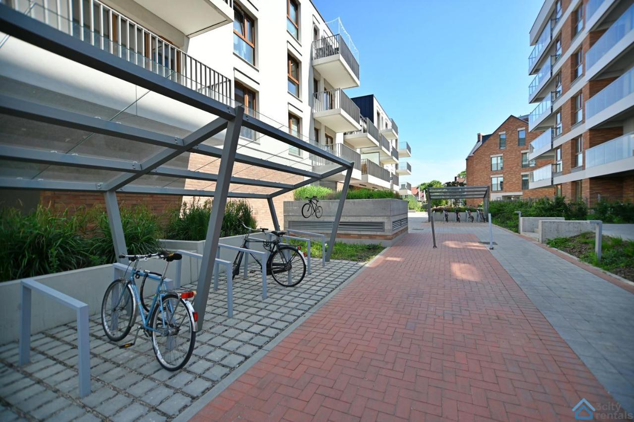 Beige 3City Apartment With Parking In Gdansk By Noclegi Renters Экстерьер фото