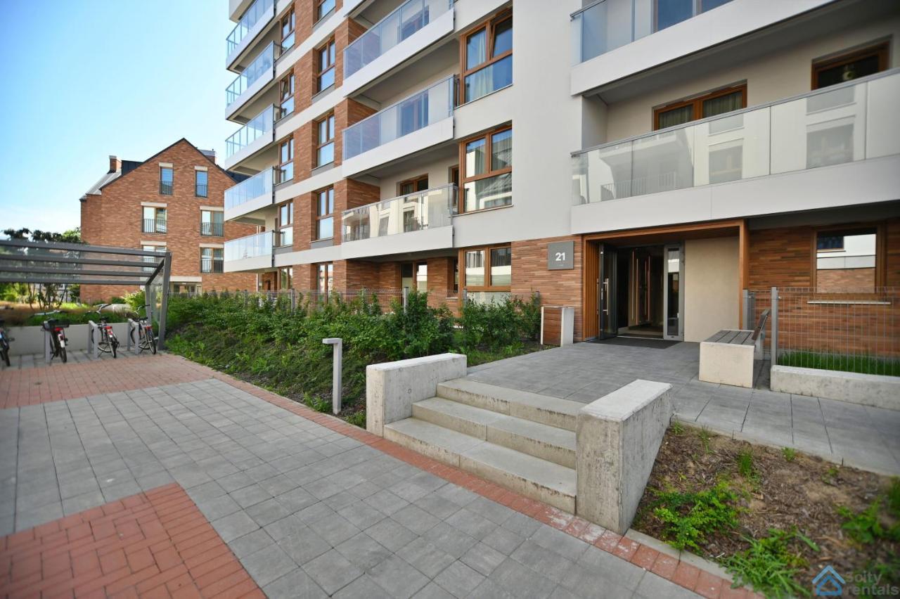 Beige 3City Apartment With Parking In Gdansk By Noclegi Renters Экстерьер фото