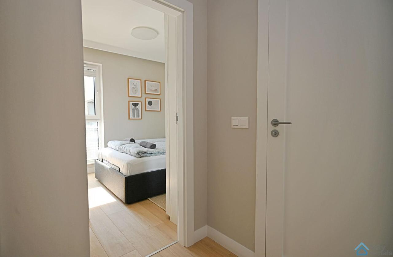Beige 3City Apartment With Parking In Gdansk By Noclegi Renters Экстерьер фото